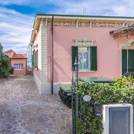 Harbour By Interhome San Vincenzo